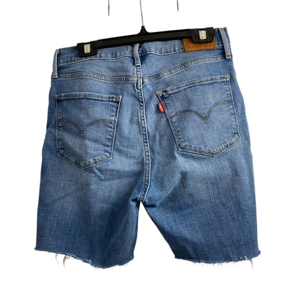 Levi's Classic Blue High Rise Jeans - Picture 2 of 6